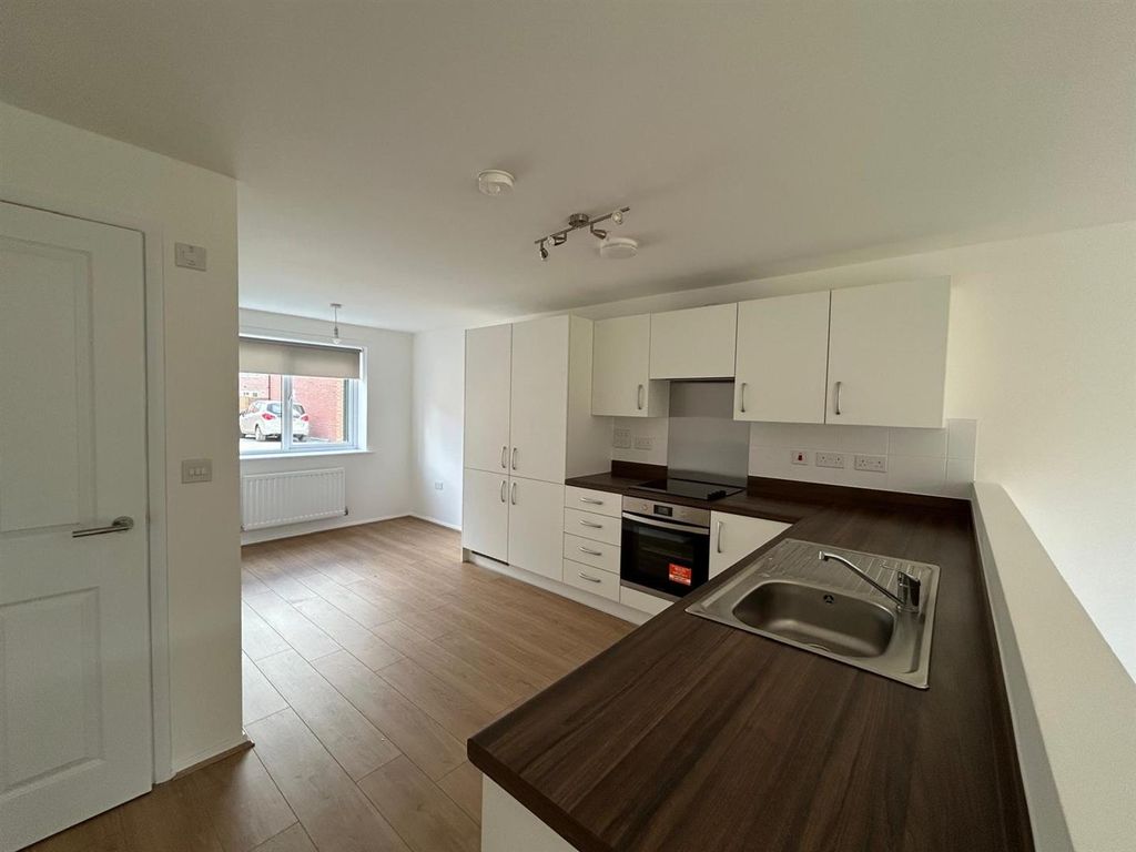 Property photo 2 of 12 Whatsapp Image 2024-10-04 At 13.31.59_5A4Ac3A4.Jpg