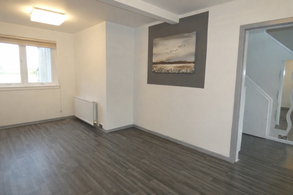 Property photo 3 of 20 Lounge