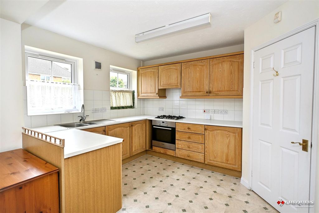 Property photo 2 of 22 Kitchen