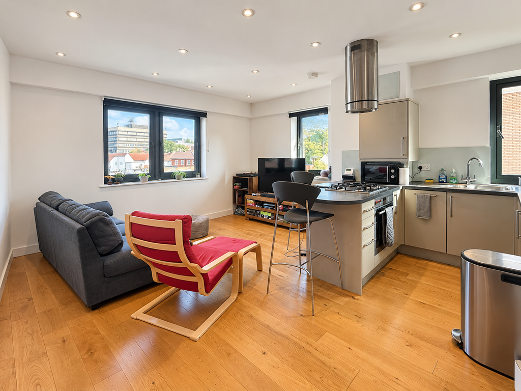 Property photo 2 of 11 Kensington House