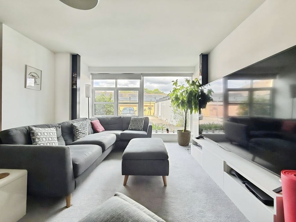 Property photo 3 of 21 9Df58F7B-Cf44c88A5Acd382E10Dd245Bf63310Ad