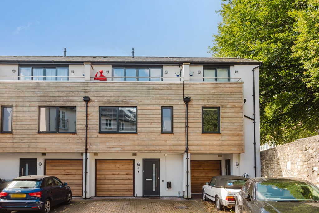 Property photo 1 of 28 Front Photo