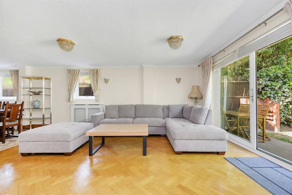 Property photo 2 of 18 liv2.Jpg