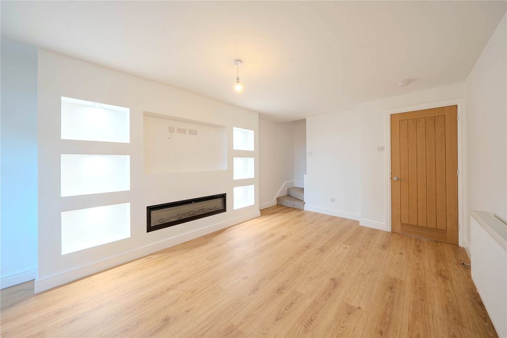 Property photo 2 of 15 Picture No. 13