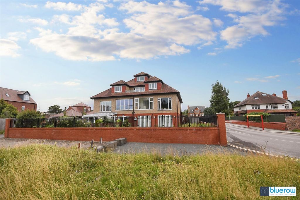 Property photo 2 of 21 Rear Ext.Jpg