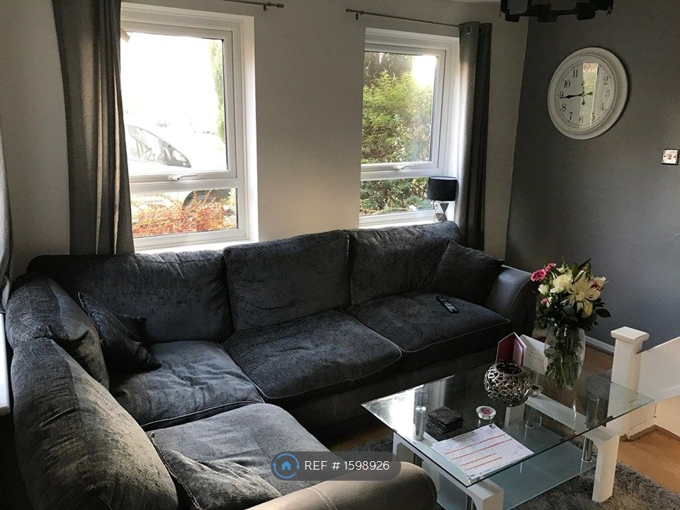 Property photo 2 of 5
