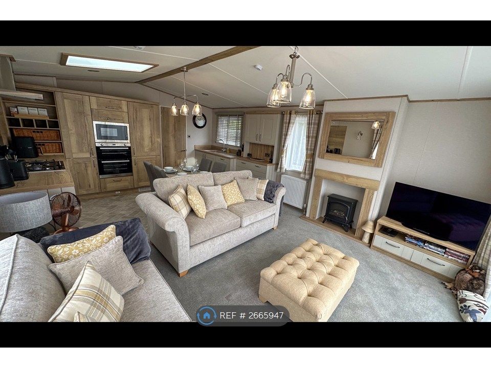 Property photo 3 of 27