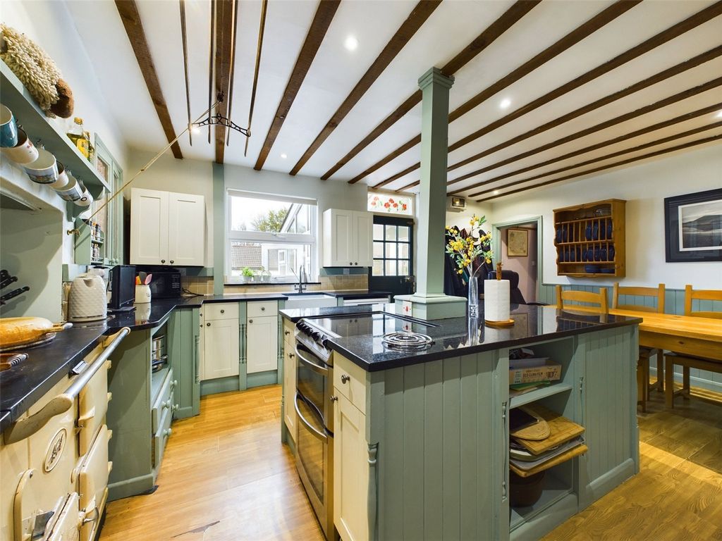 Property photo 3 of 59 Picture No. 05