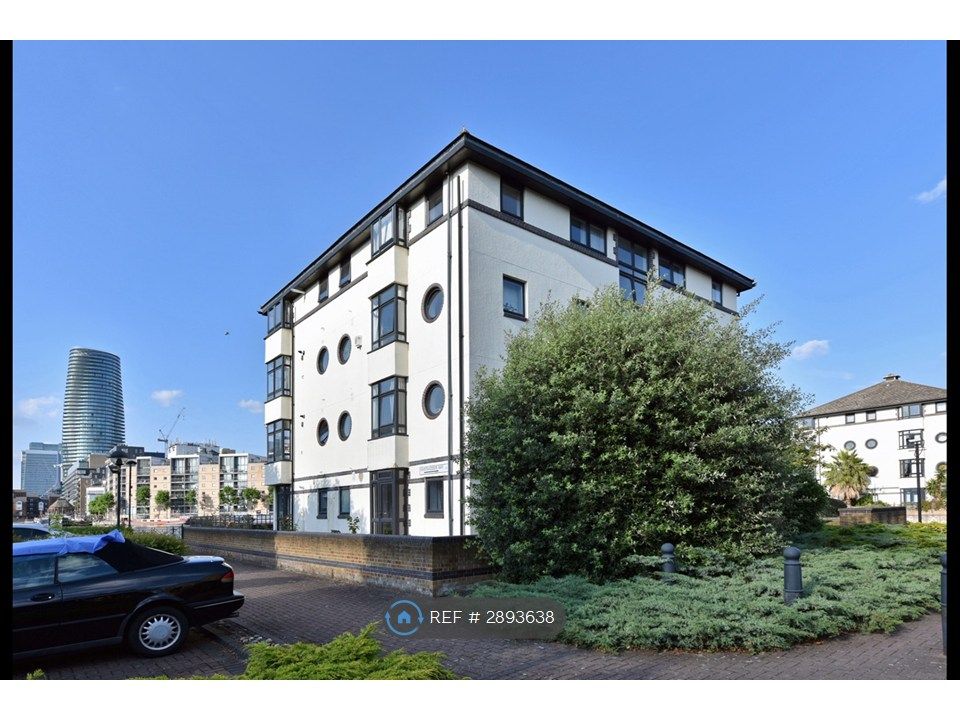 Property photo 2 of 35