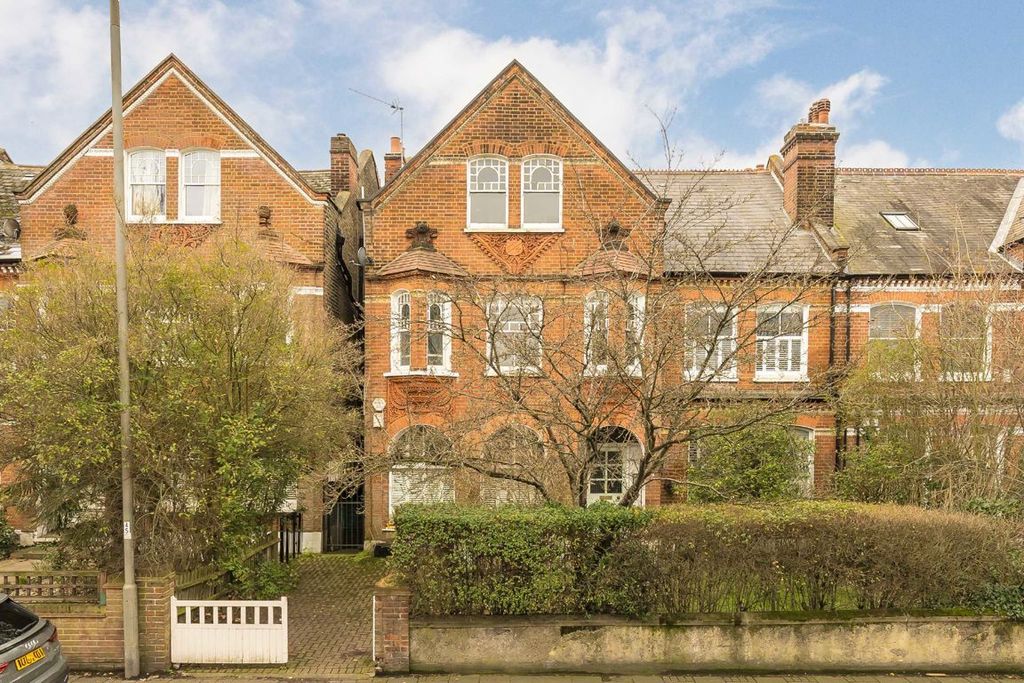 Property photo 1 of 5