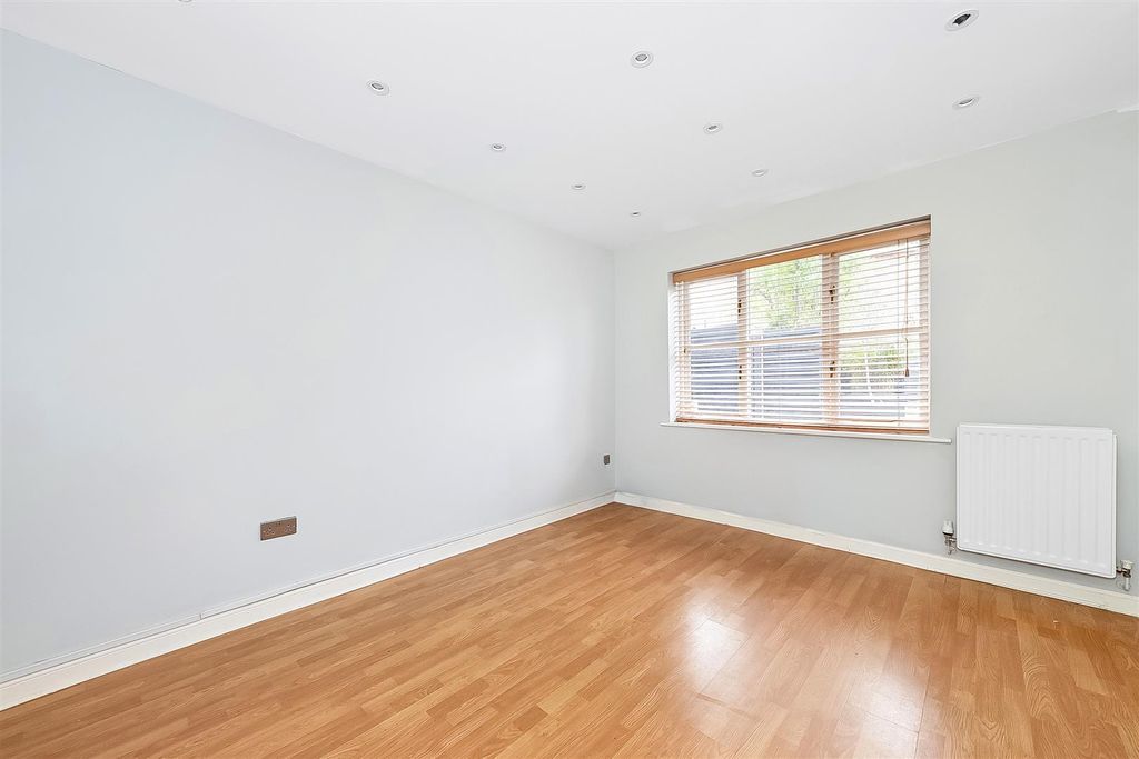 Property photo 1 of 15 Img_6060.Jpg