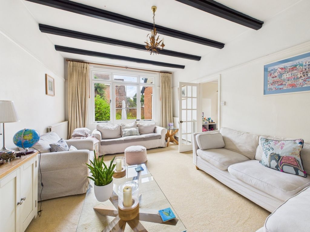 Property photo 2 of 11 Sitting Room