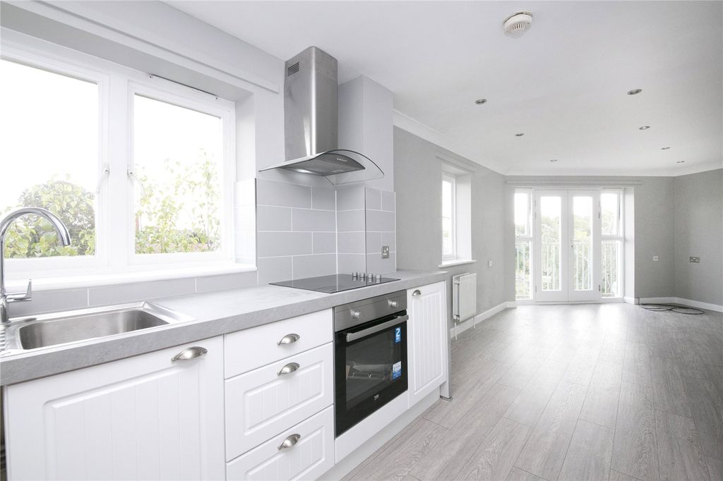 Property photo 2 of 11 Open Plan Living