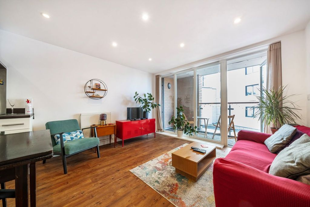 Property photo 1 of 8