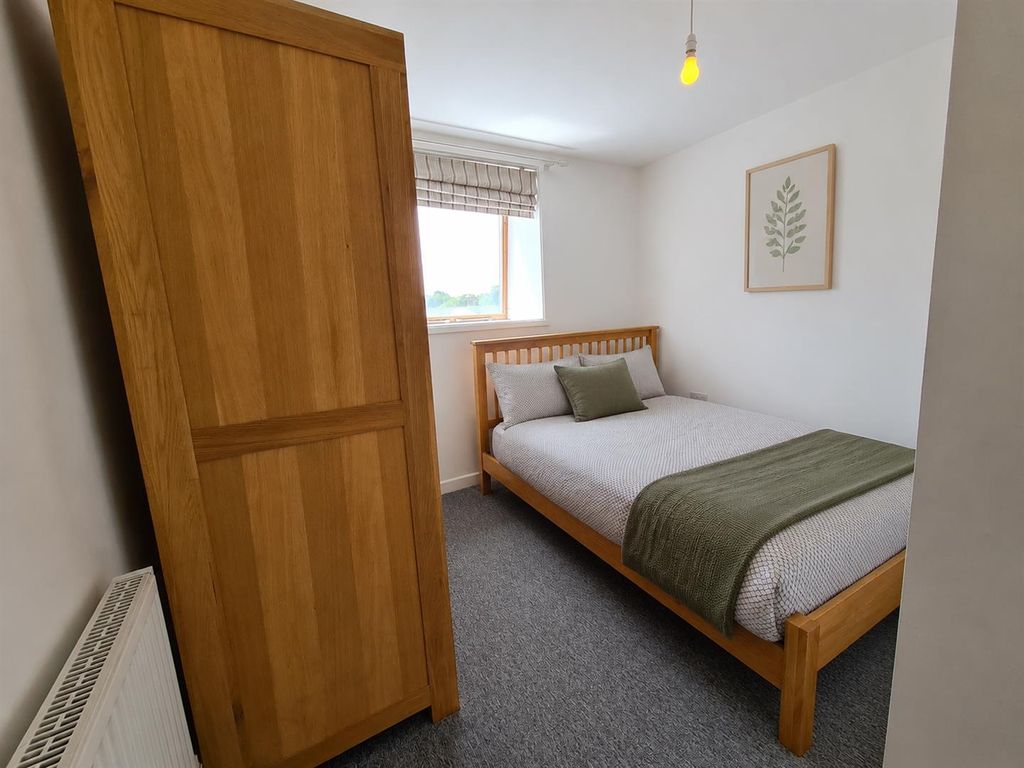 Property photo 1 of 8 15 Coppers Court