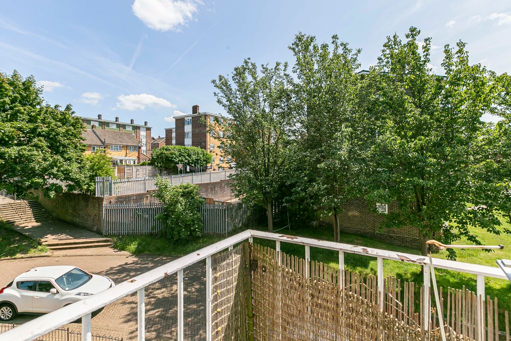 Property photo 3 of 13 7_56086