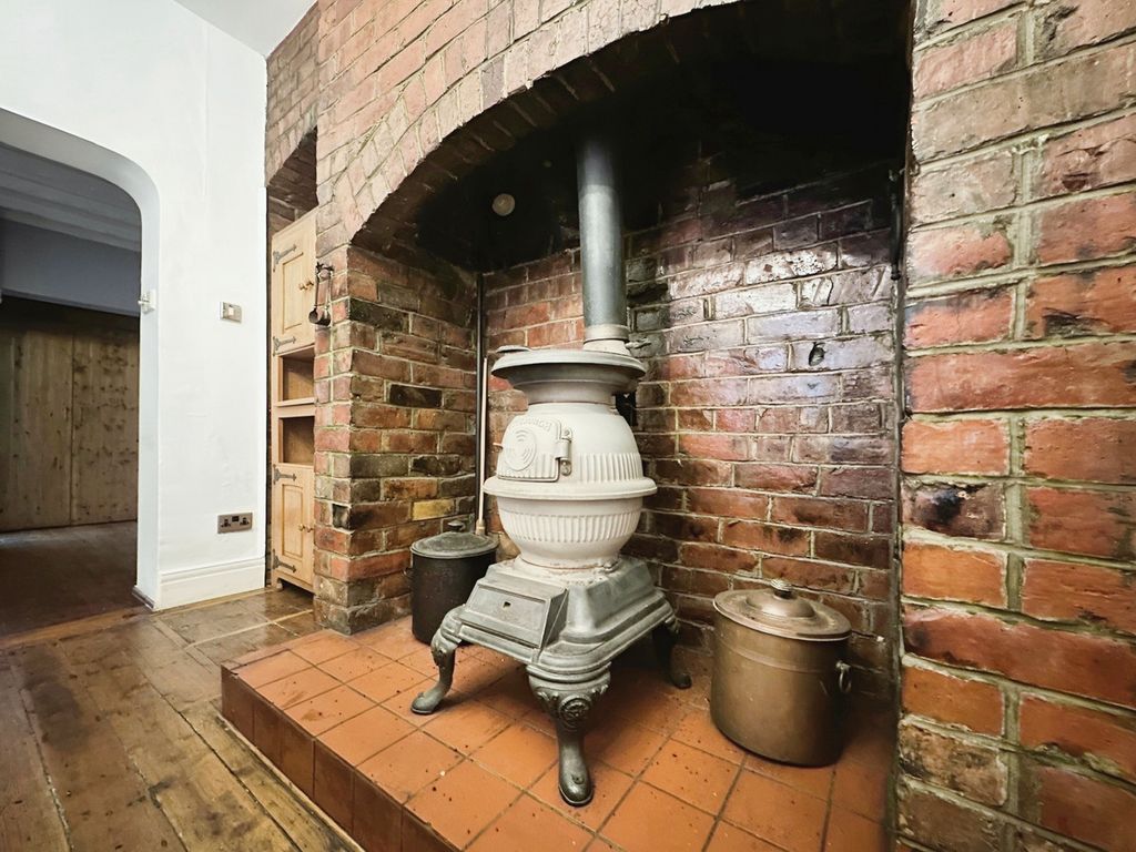 Property photo 3 of 7