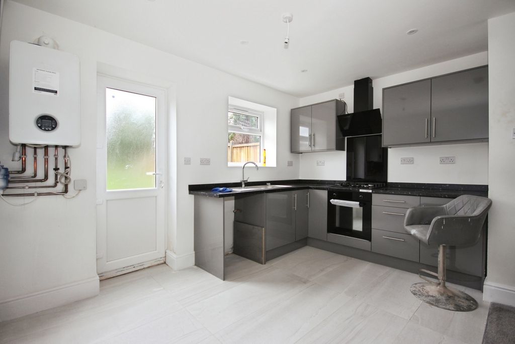 Property photo 2 of 16 Pbox-Img.Jpg