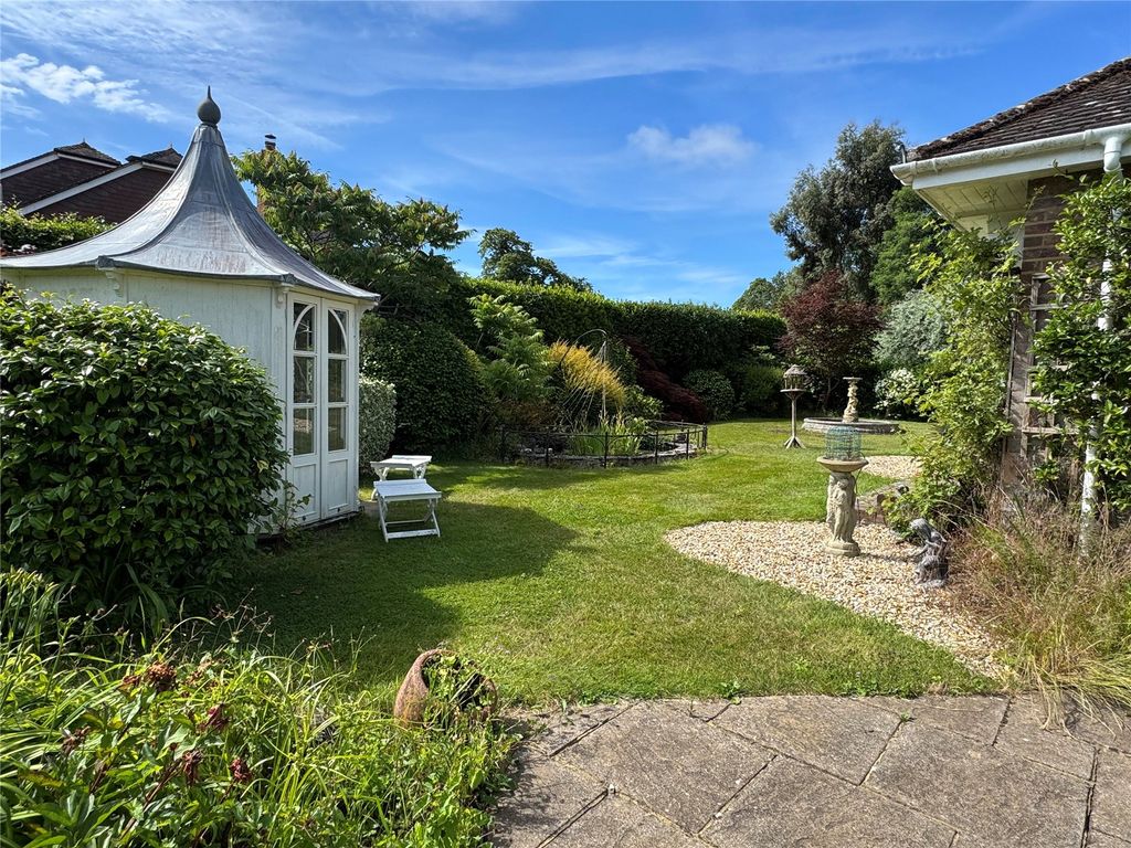 Property photo 2 of 24 Picture No. 29