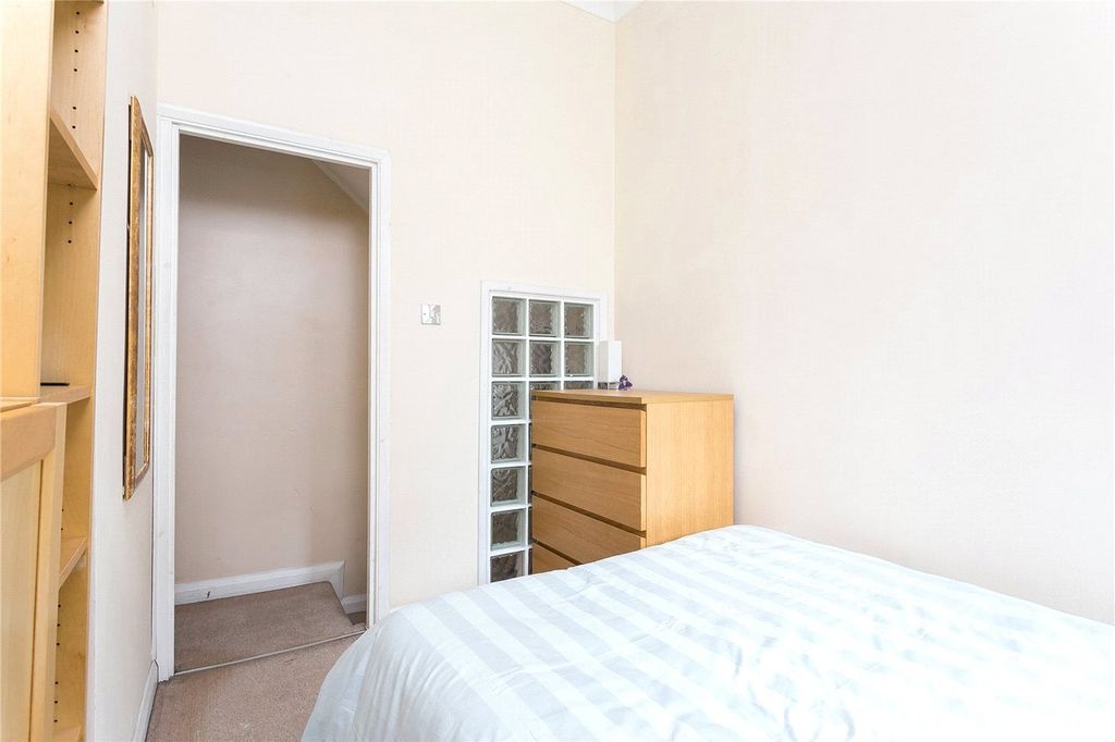 Property photo 3 of 7 Picture No. 04