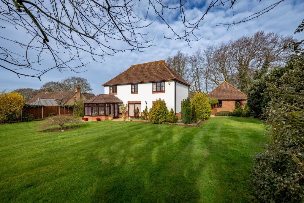 Property photo 3 of 26