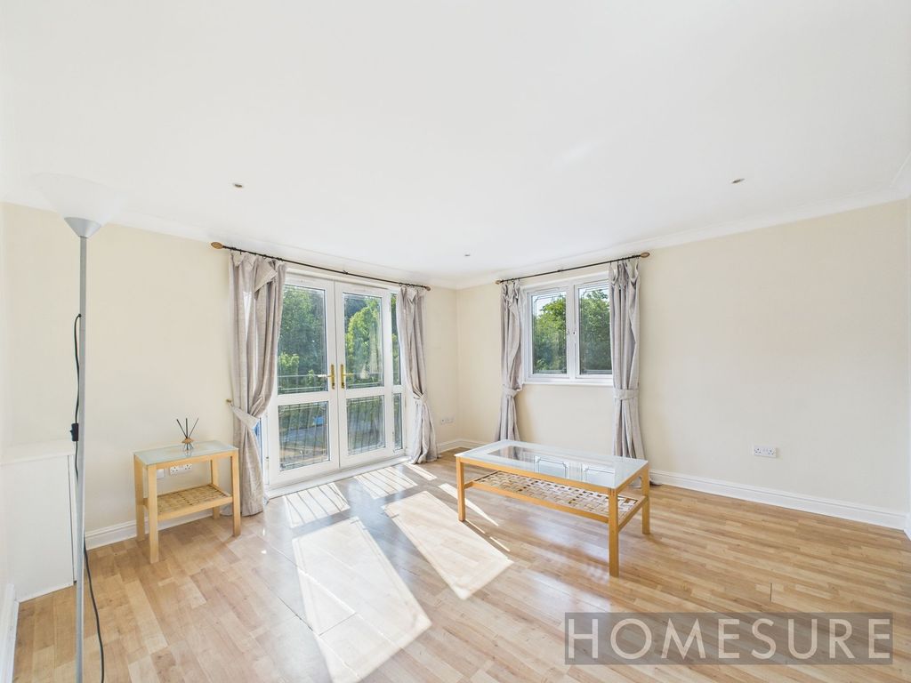 Property photo 3 of 18