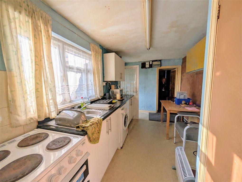 Property photo 3 of 15