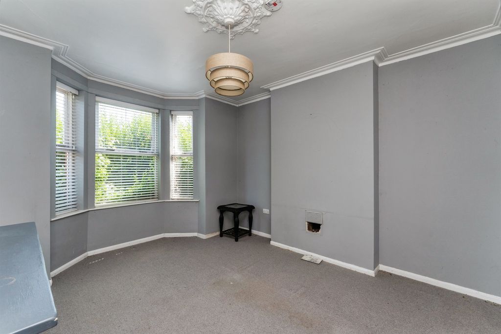 Property photo 3 of 20
