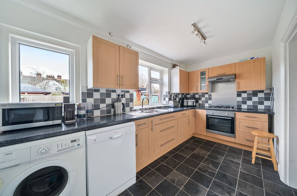 Property photo 3 of 16