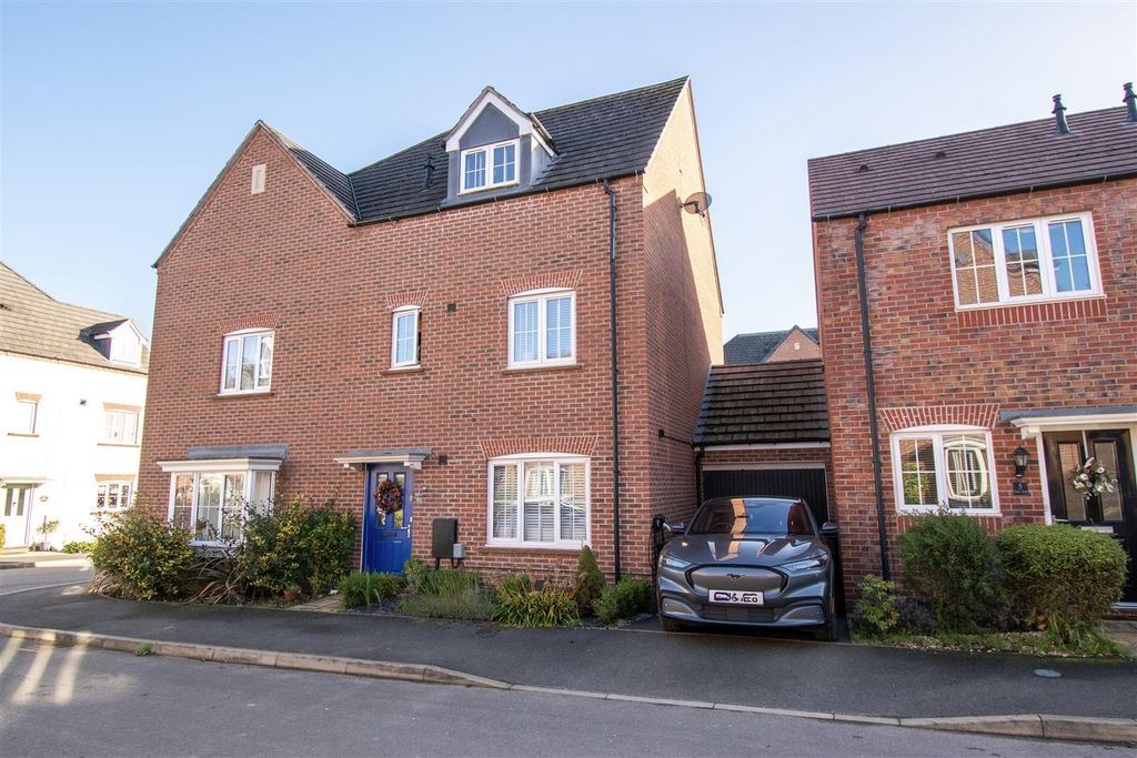 Property photo 1 of 16 Photo 17-11-2025, 13 16 13 (1).Jpg