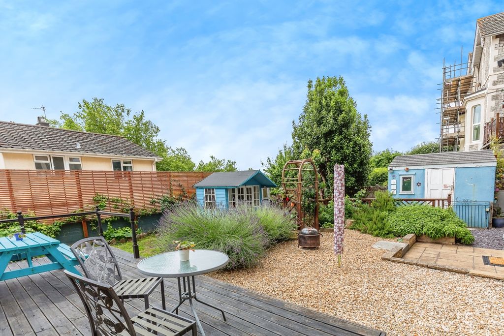 Property photo 1 of 17 Photo