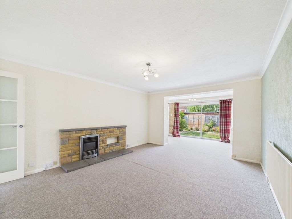 Property photo 3 of 10 Cam01740G0-Pr0427-Still006