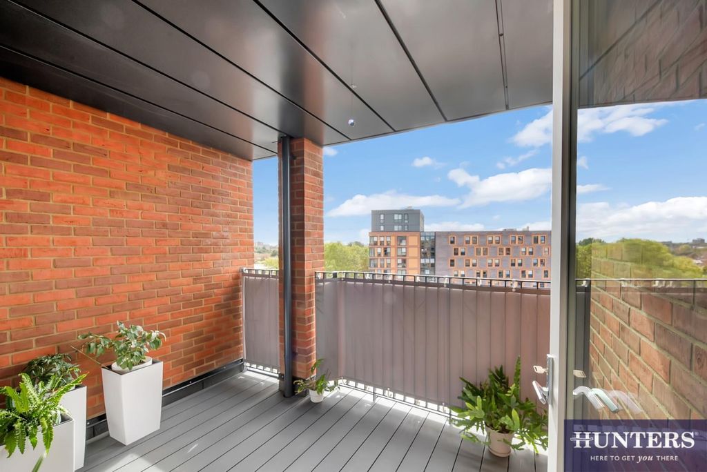 Property photo 3 of 19 Balcony