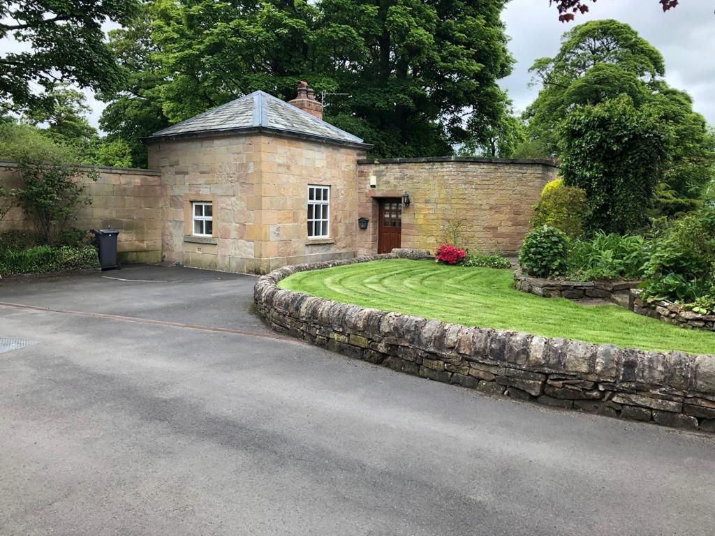 Property photo 1 of 8 Front.Jpg