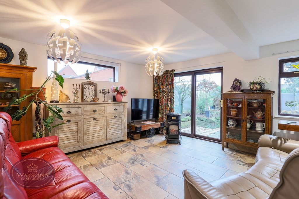 Property photo 3 of 35