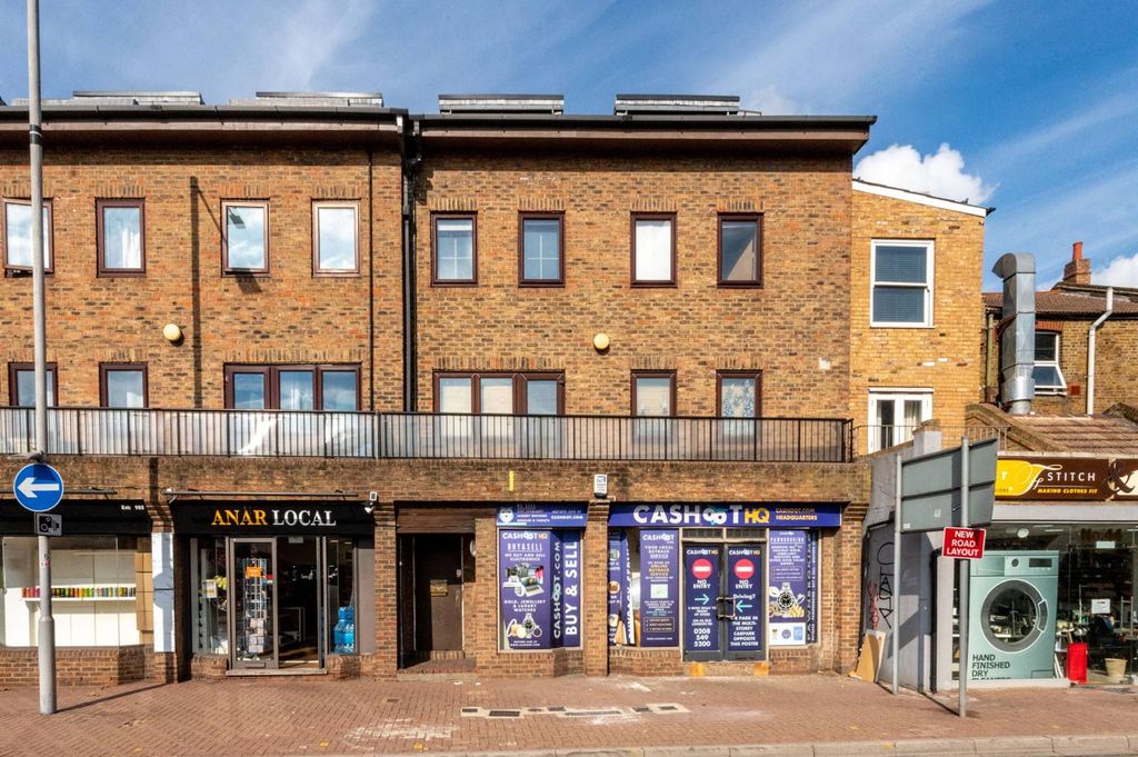 Property photo 1 of 8