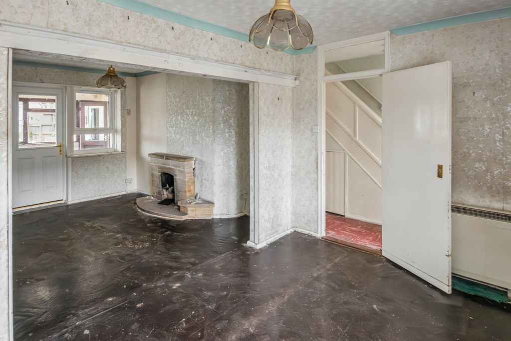 Property photo 3 of 23 23 Thurlocks,Tintinhull, Yeovil, Somerset, Ba22 8Qe