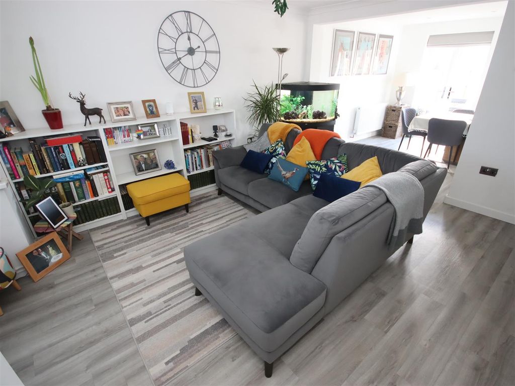 Property photo 3 of 12 Img_0210.Jpg