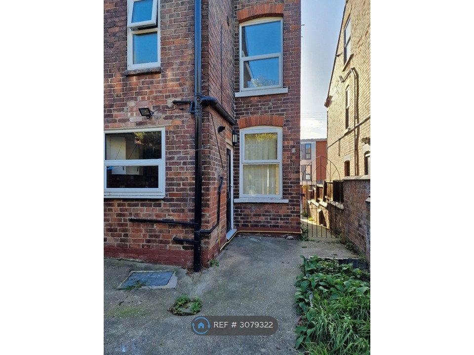 Property photo 2 of 10 Back