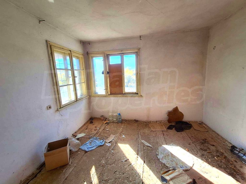 Property photo 3 of 5