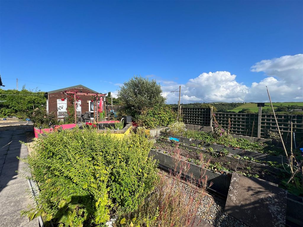 Property photo 3 of 27 Studio/Workshop