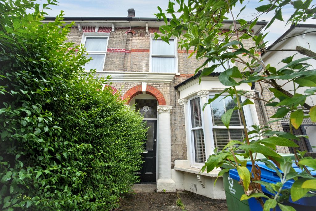 Property photo 1 of 17 24B Melbourne Grove, East Dulwich, London Se22 8Qz