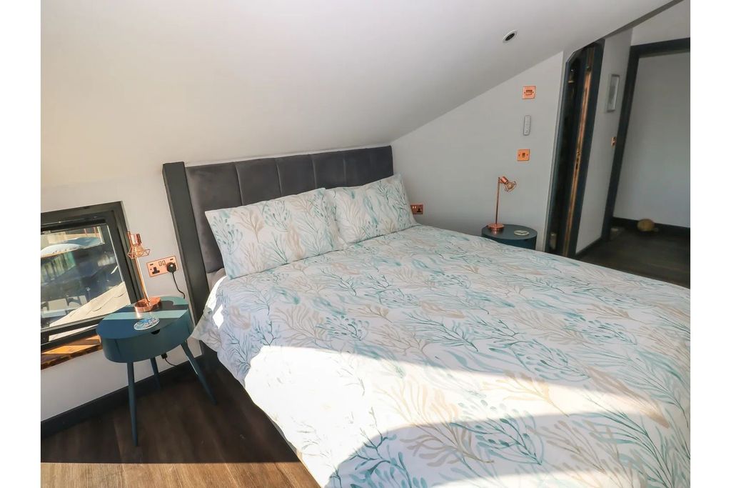 Additional image 13 of 2 bed flat for saleNarberth Road, Tenby SA70