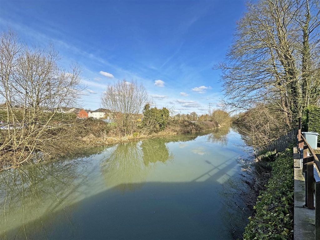 Property photo 2 of 12 River View