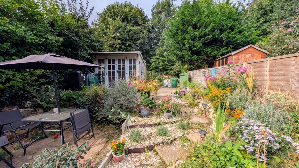 Property photo 3 of 20