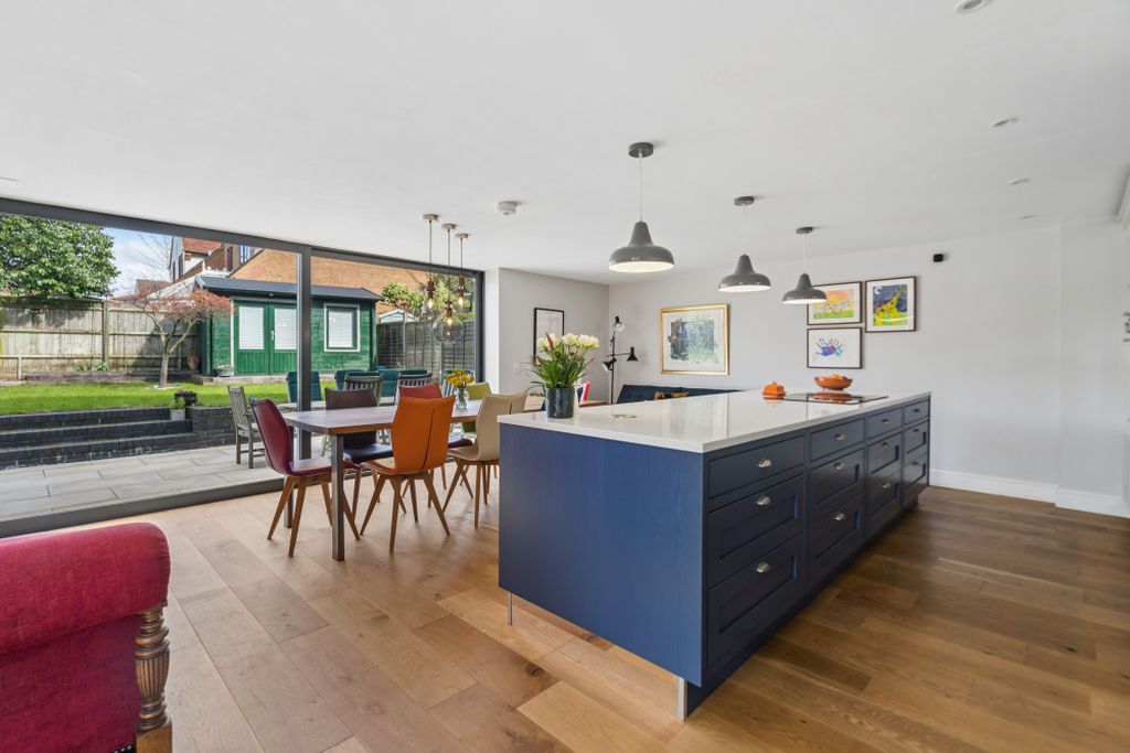 Property photo 2 of 25 Photo 19