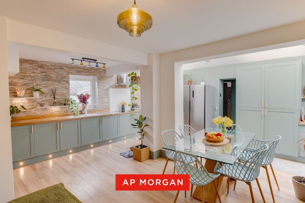 Property photo 3 of 25 Picture No. 16