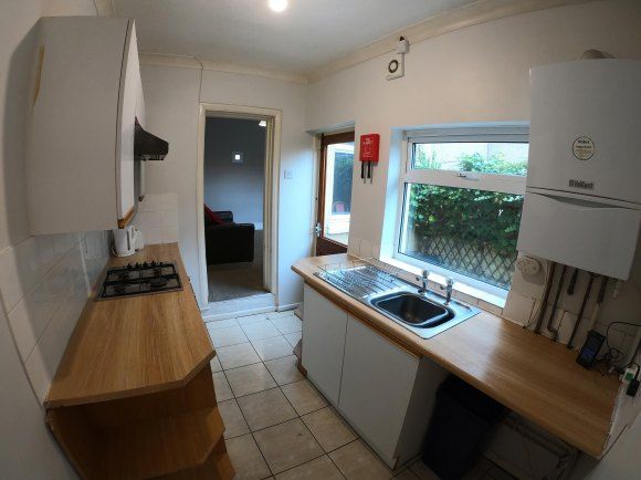 Property photo 3 of 4 Kitchen 2