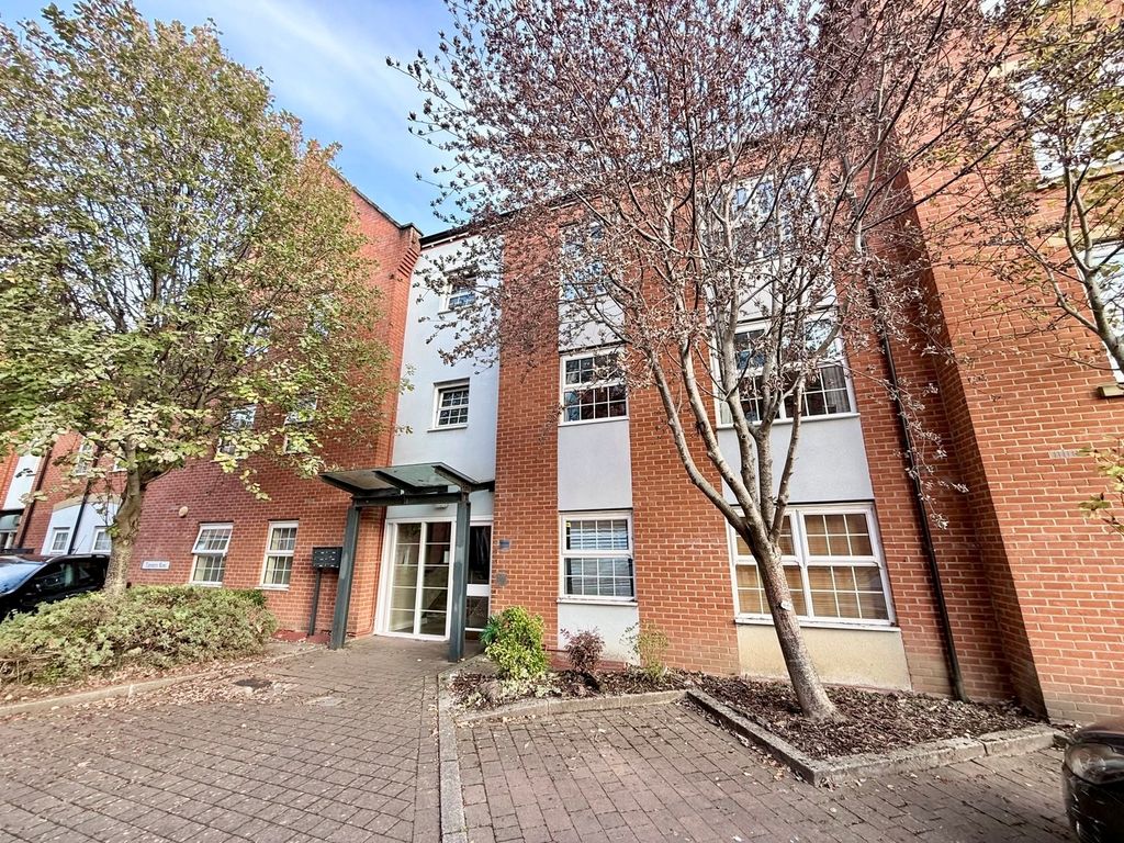 Property photo 1 of 2