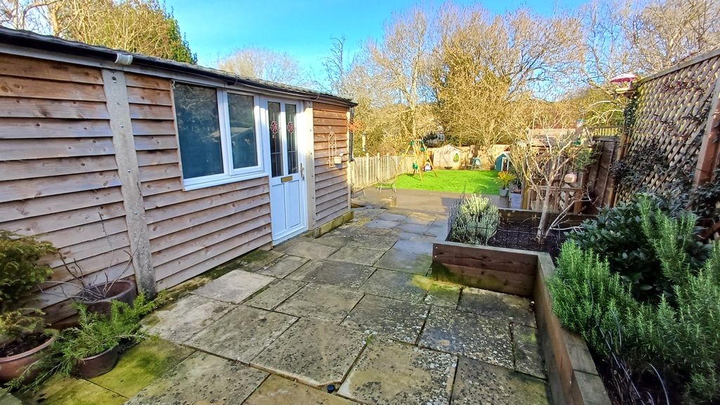 Additional image 4 of 3 bed semi-detached house for saleThe Leys, Chipping Norton OX7